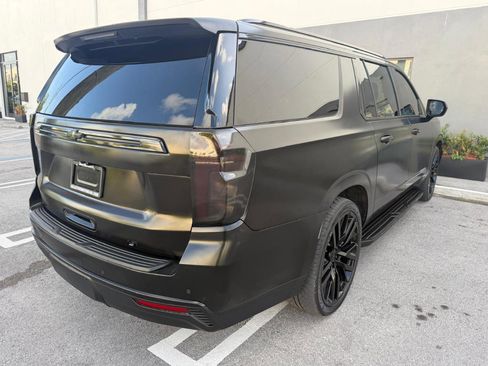 Used 2021 Chevrolet Suburban LT RWD image 12