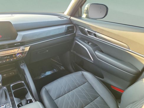 Used 2024 Kia Telluride EX X-Line AWD/4WD image 11