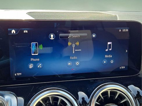 Used 2025 Mercedes-Benz GLB 250 GLB 250 image 27