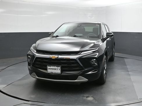 Used 2025 Chevrolet Blazer LT FWD image 21