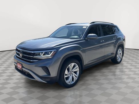 Certified 2023 Volkswagen Atlas SE w/ Panoramic Sunroof Package AWD/4WD image 5