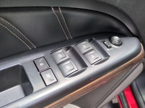 Used 2021 GMC Canyon Denali RWD image 23