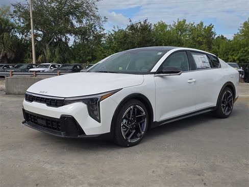 New 2026 Kia K4 GT-Line image 4