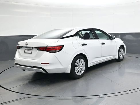 Certified 2025 Nissan Sentra S image 4