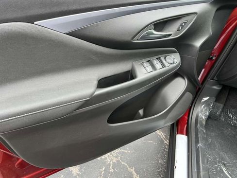 Used 2025 Buick Envista Preferred w/ Convenience I Package image 14