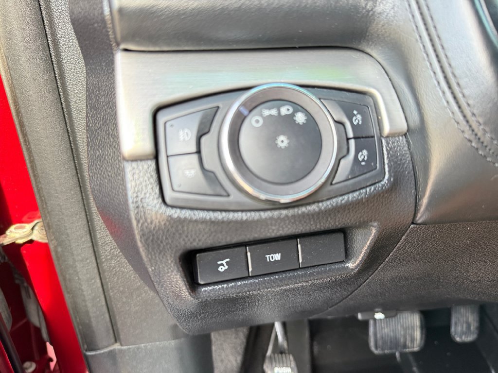 Used 2019 Ford Explorer Platinum AWD/4WD image 25
