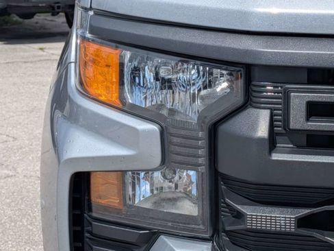 Used 2024 Chevrolet Silverado 1500 Custom RWD image 9