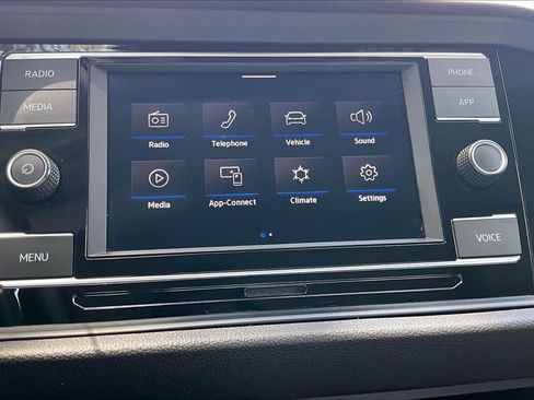 Used 2023 Volkswagen Jetta SE FWD image 35
