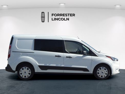 Used 2020 Ford Transit Connect XLT FWD image 2
