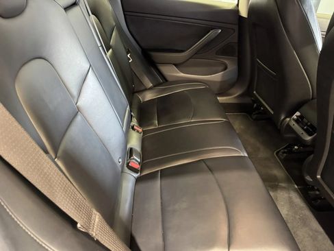 Used 2017 Tesla Model 3 RWD image 8