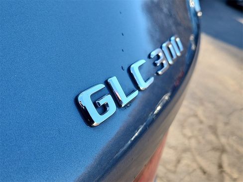Used 2021 Mercedes-Benz GLC 300 GLC 300 image 31
