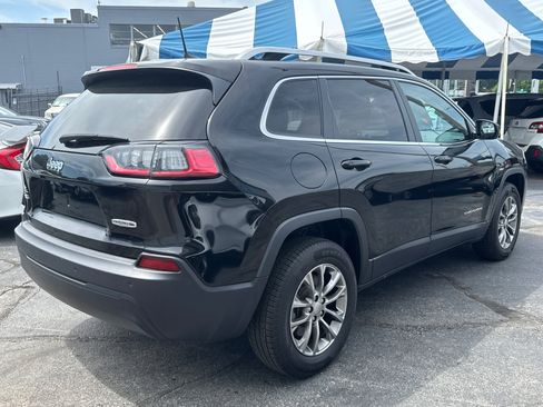Used 2020 Jeep Cherokee Latitude Plus w/ Cold Weather Group AWD/4WD image 5