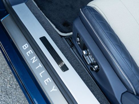 Used 2022 Bentley Continental GT image 13