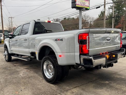 Used 2025 Ford F450 Lariat image 5