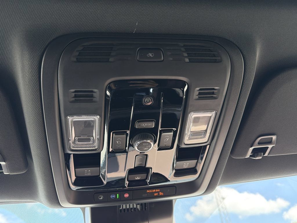 New 2026 Chevrolet Tahoe High Country AWD/4WD image 13