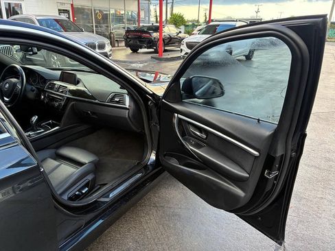 Used 2018 BMW 330i Sedan RWD image 4