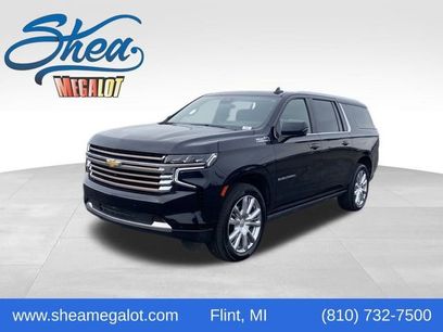 Used 2023 Chevrolet Suburban High Country w/ Premium Package 2