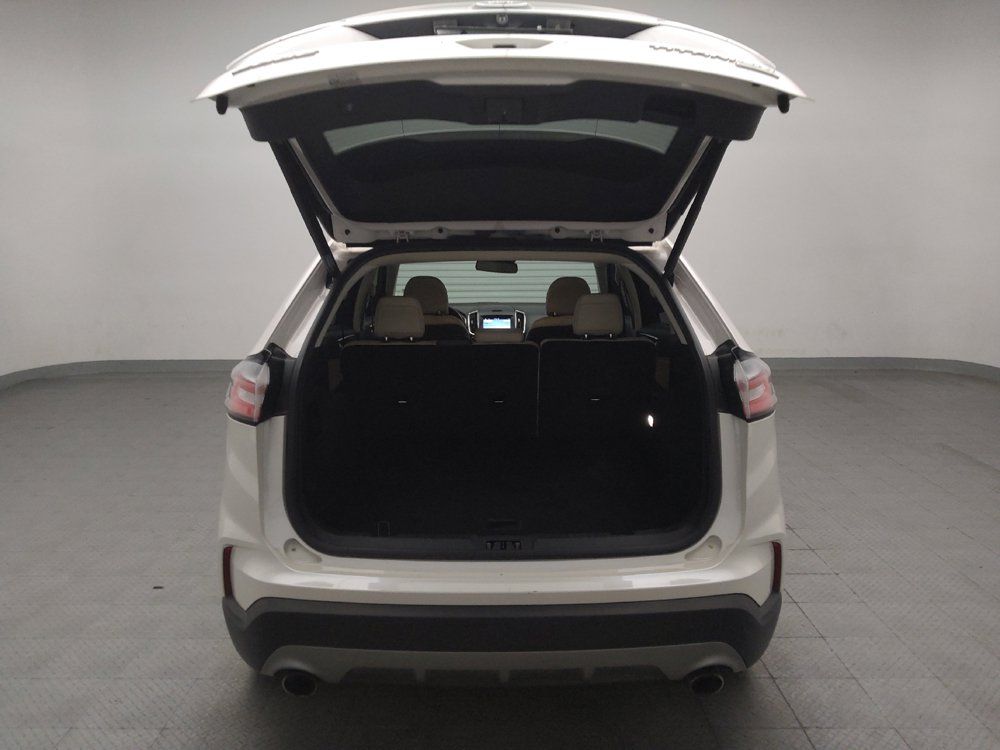 Used 2019 Ford Edge Titanium FWD image 29