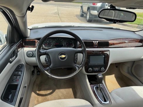Used 2012 Chevrolet Impala LT w/ LT Sunroof Package FWD image 16