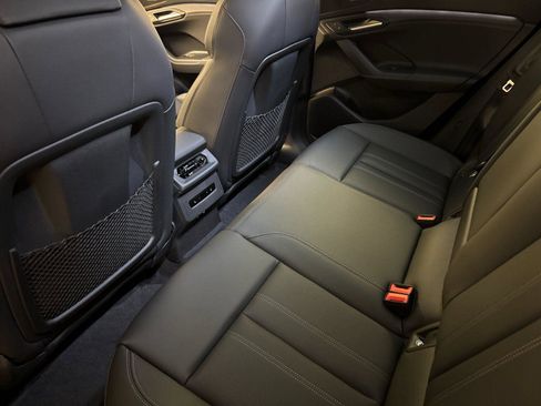 New 2025 Audi Q6 e-tron Premium Plus image 11