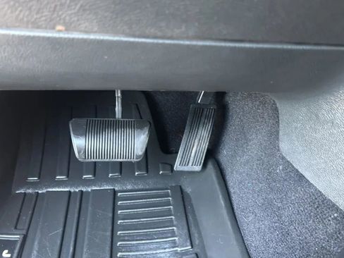 Used 2015 Jeep Wrangler Sport AWD/4WD image 23