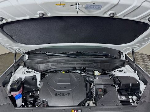 New 2025 Kia Telluride S image 10