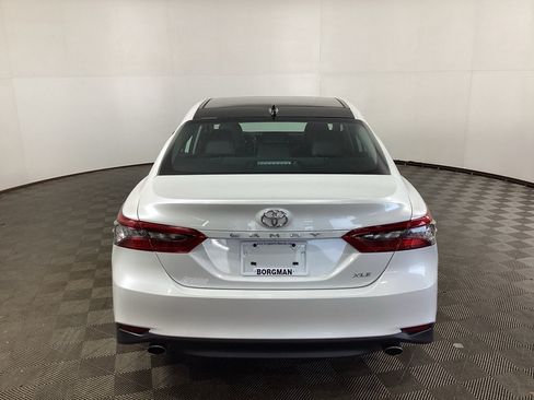 Used 2023 Toyota Camry XLE FWD image 3