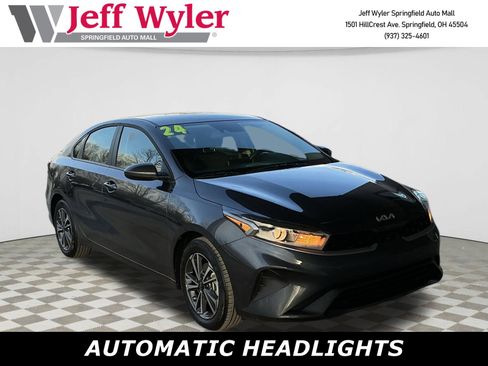 Used 2024 Kia Forte LXS image 1