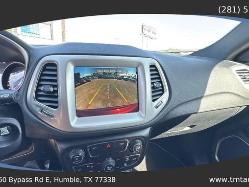 Used 2021 Jeep Compass Latitude AWD/4WD image 24