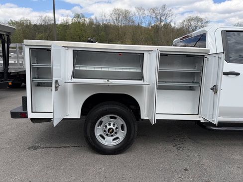 Used 2021 Chevrolet Silverado 2500 W/T w/ WT Convenience Package RWD image 9