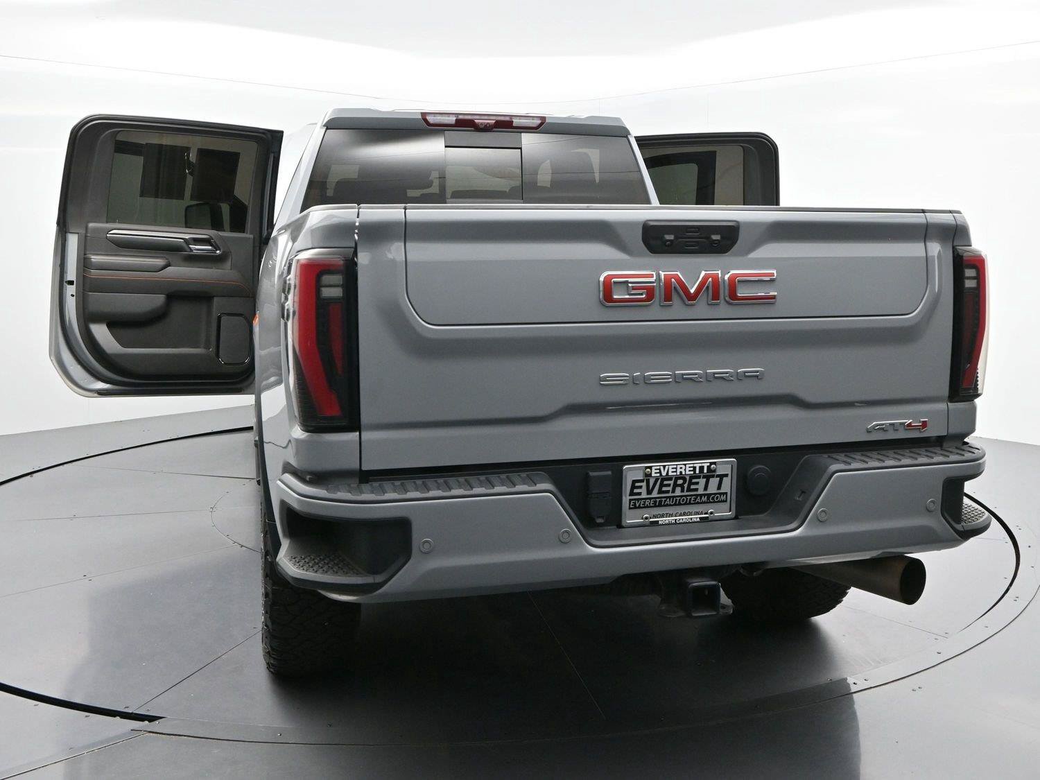 Used 2024 GMC Sierra 2500 AT4 w/ AT4 Premium Plus Package AWD/4WD image 37