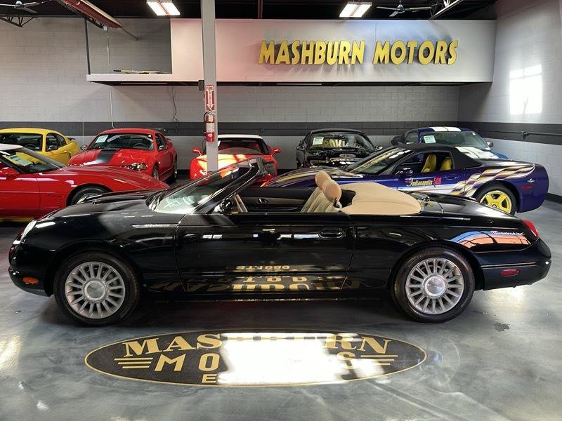 Used 2005 Ford Thunderbird RWD image 23