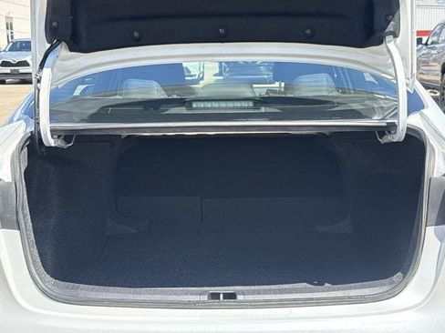 Used 2025 Toyota Corolla LE FWD image 31