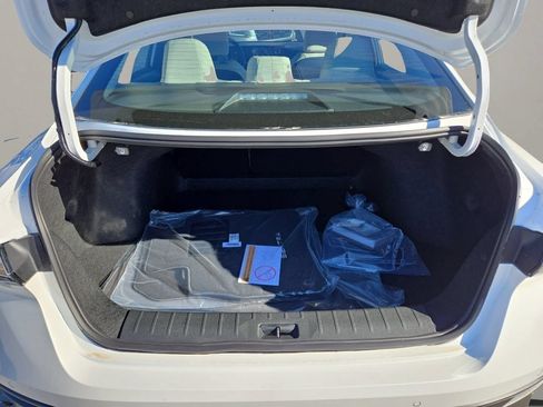 New 2026 Nissan Sentra SL w/ Floor Mat Package FWD image 30