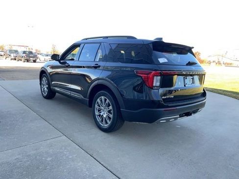 New 2026 Ford Explorer Active w/ Active Comfort Package image 7