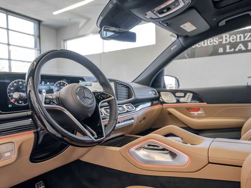 New 2026 Mercedes-Benz GLS 580 4MATIC image 7