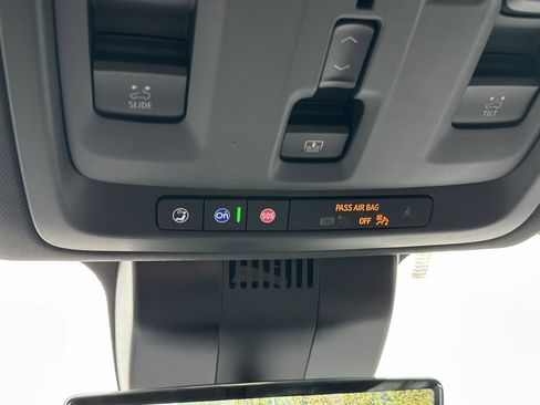 Used 2025 Chevrolet Suburban High Country w/ Sun And Tow Package image 47