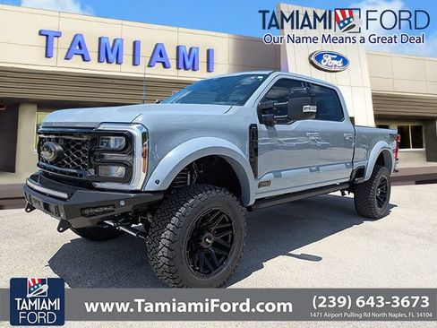 New 2026 Ford F250 Lariat w/ Black Appearance Package AWD/4WD image 9