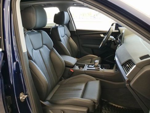 Certified 2025 Audi Q5 2.0T Premium Plus w/ Premium Plus Package image 16