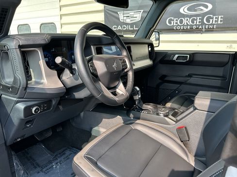 Used 2025 Ford Bronco Outer Banks AWD/4WD image 10