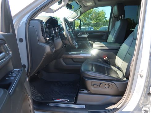 Used 2024 Chevrolet Silverado 2500 LTZ w/ LTZ Plus Package AWD/4WD image 15