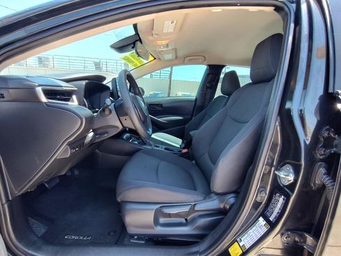 Used 2022 Toyota Corolla LE FWD image 14