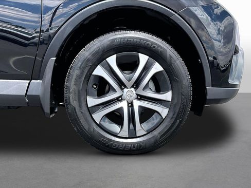 Used 2018 Toyota RAV4 LE w/ All Weather Liner Package FWD image 8