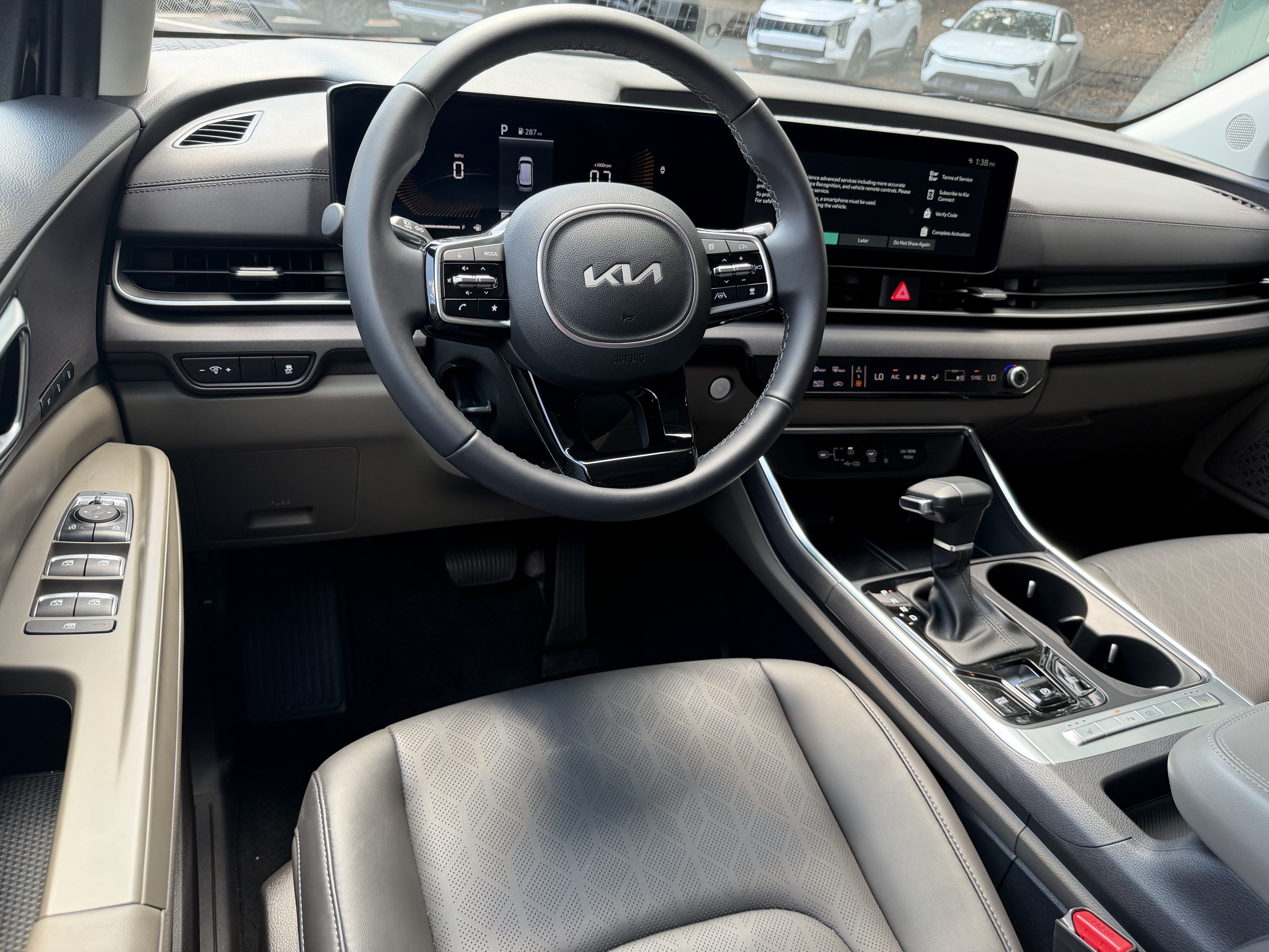 Certified 2026 Kia Carnival EX FWD image 20