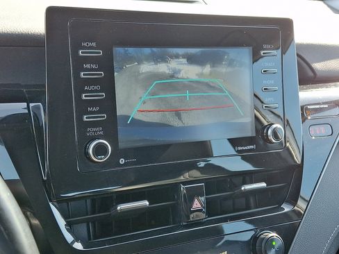 Used 2021 Toyota Camry SE image 24