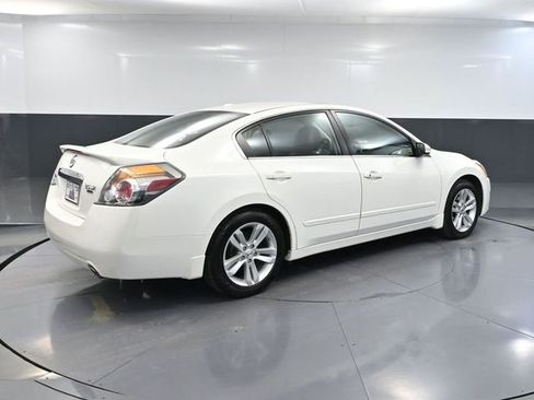 Used 2012 Nissan Altima 3.5 SR w/ Sport Pkg image 4
