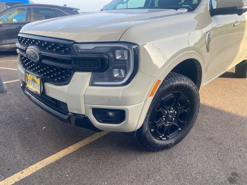 Used 2025 Ford Ranger Lariat w/ FX4 Off-Road Package AWD/4WD image 5