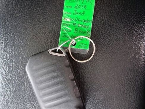 Used 2018 Jeep Wrangler Unlimited Sport image 31