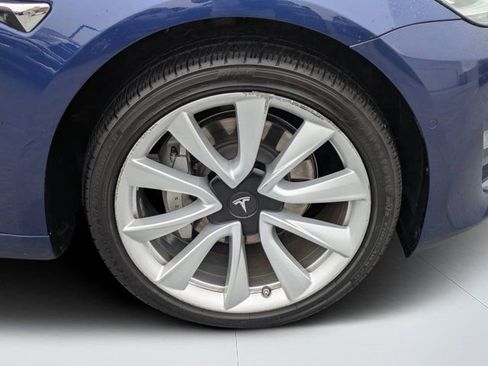 Used 2020 Tesla Model 3 Standard Range Plus image 9