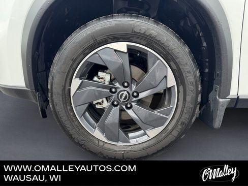 Used 2025 Nissan Rogue SV AWD/4WD image 9
